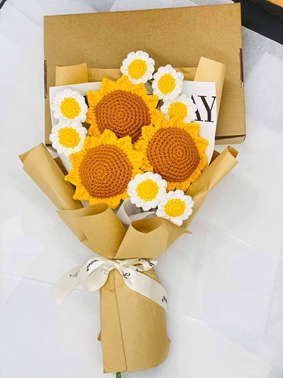 Crochet Daisy Branch